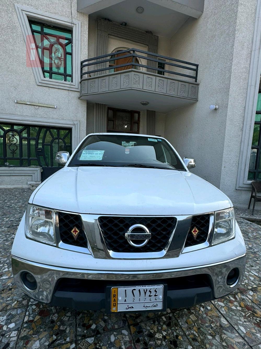 نیسان نەڤارا